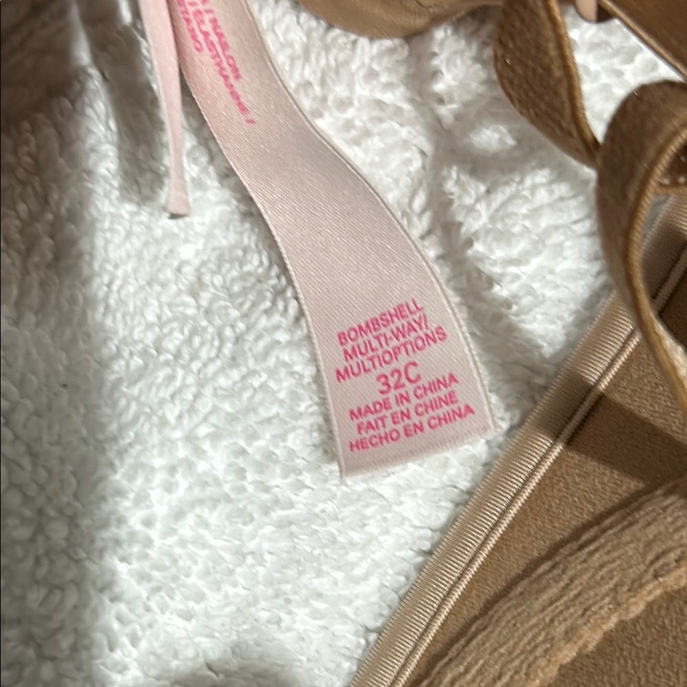 Victoria's Secret Bombshell (add 2 cup sizes) Bra with strapless option - Picture 5 of 6